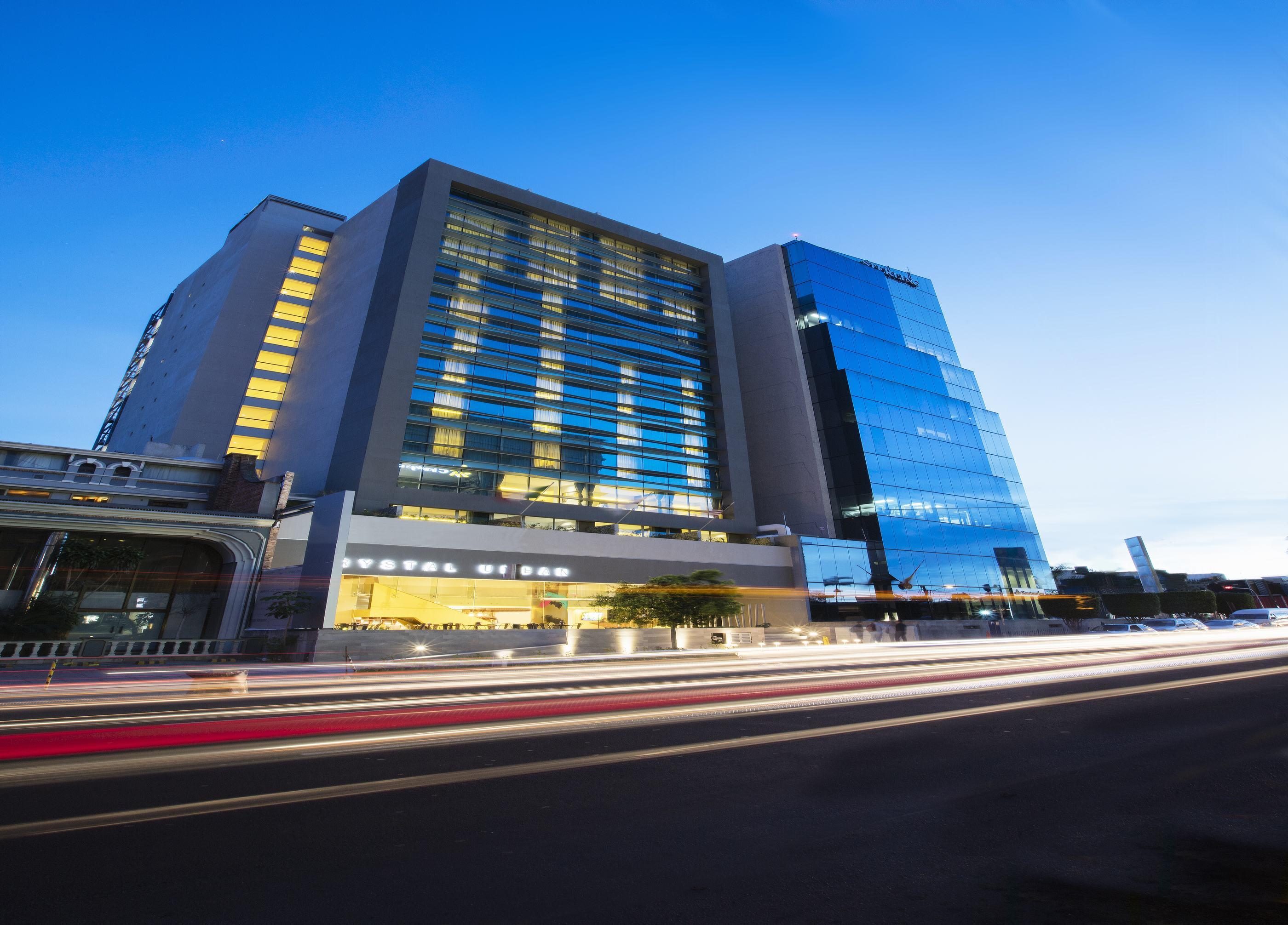 Krystal Urban Guadalajara Hotel Exterior foto