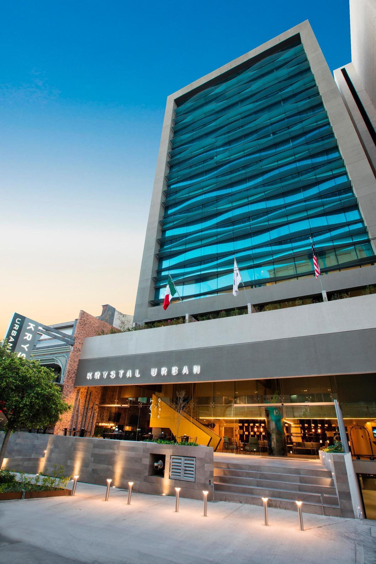 Krystal Urban Guadalajara Hotel Exterior foto